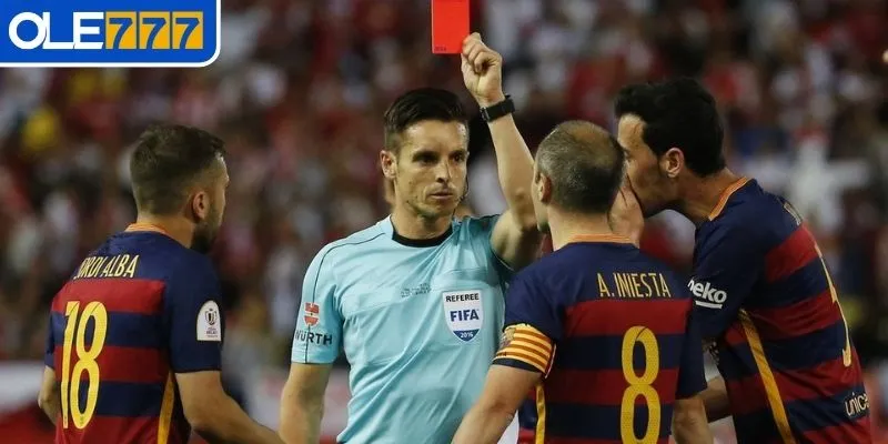 Kinh nghiệm "xương máu" để thắng lớn kèo thẻ đỏ